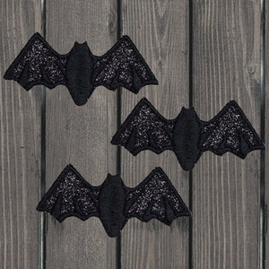 Geborduurde patch zwarte vleermuis, set van 3 opstrijkpatronen, sprankelende halloween-appliqué voor jassen, rugzakken, kostuums en knutselwerkjes