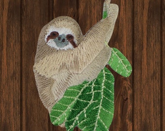 Faultier Aufnäher 3 "aufbügeln, Faultier am Zweig Applikation, süßes Tier Patch, Dschungeltier Abzeichen für Jacken & Rucksäcke