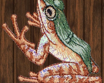 Shiny Frog Iron On Patch, 2" Embroidered Amphibian Applique Badge for Jackets, Backpacks, Hats, Nature Patch for Collectors, Frog Decor