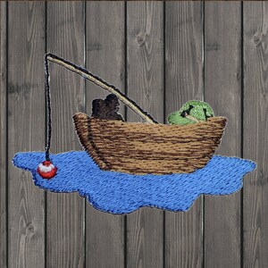 Fischerboot Aufnäher, Applikation Patch für Angeln Hut, Jacke, Tasche, hochwertiges Sammlerstück 2,875 "x 2"Design