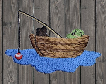 Parche termoadhesivo de barco pesquero, ideal para sombreros, chaquetas y bolsos. Diseño coleccionable de alta calidad de 7,35 x 5 cm.