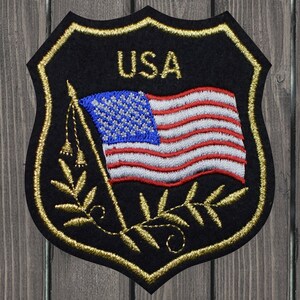 American Flag Iron On Patch, 3.25&quot; Embroidered USA Stars and Stripes Applique for Jackets Hats Bags Patriotic Badge Collectible Gift
