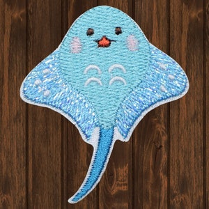 Stingray Embroidered Patch, 2&quot; Iron On Ocean Applique Badge with Stinger for Jackets, Backpacks, Tropical Fish Lovers, Marine Life Decor