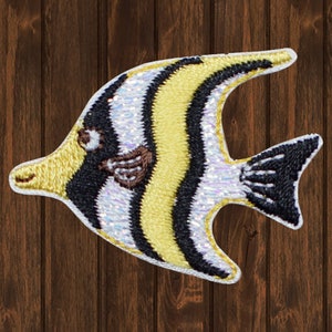 Moorish Idol Fish Embroidered Patch 1-3/4&quot; Iron On, Tropical Ocean Fish Badge, DIY Craft Patch for Jackets, Backpacks, Hats, Gifts