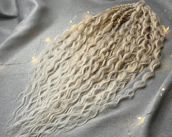 Set of curly Dreadlocks 55 cm (21,65 inch) Color ombre blonde  Natural look Syntetic curly Hair extensions double ended dreads