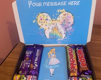 Alice im Wunderland personalisierte Schokoladenschachtel zum Geburtstag für jeden Anlass