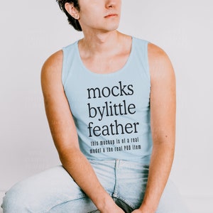 Tanktopmodel Chambray Comfort Colors 9360 | C9360 mock-up overhemd heren | Mock-up van man met CC-T-shirt | Echt jongensmodel | Trendy esthetiek