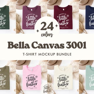 Può includere: Un pacchetto di mockup di magliette Bella Canvas 3001 in vari colori, tra cui verde, bordeaux e blu navy. Ogni maglietta mostra il testo "mocks by little feather". L'immagine include anche il testo "24 colori" e "T-SHIRT MOCKUP BUNDLE".