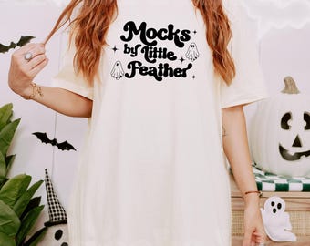 Mockup da camiseta Bella Canvas 3001 Natural, foto de estilo de vida para o Halloween (download digital)