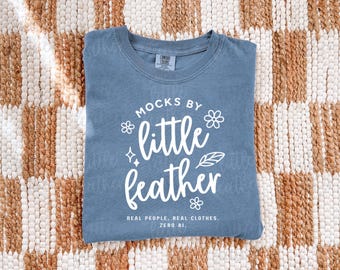 Comfort Colors 1717 Flat Lay T-shirt Mockup (Färg: Blue Jean) | Real Model Mockup, No Ai | Bonus C1717 Storlekstabell