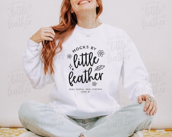 Bluza Comfort Colors 1566 w kolorze białym z okrągłym dekoltem – model lifestylowy (do pobrania cyfrowego)