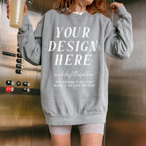 Grey Comfort Colors 1566 Mockup, Urban City Model Mock-up, Aesthetic Oversized Sweatshirt Mock Up, C1566 Trendy POD Sweater Mock