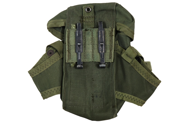 Authentic U.S Army Alice Magazine Pouch LC1 Small Arms Ammo Case 30 Rd ...