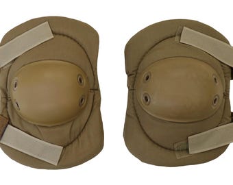 Authentic U.S Military Elbow Pad Set Coyote Brown Desert Army Surplus Field Gear Tactical  Alta Industries USMC Marine Corps