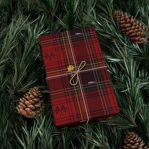 F1 Themed Plaid Wrapping Paper | Formula One Gift Wrap