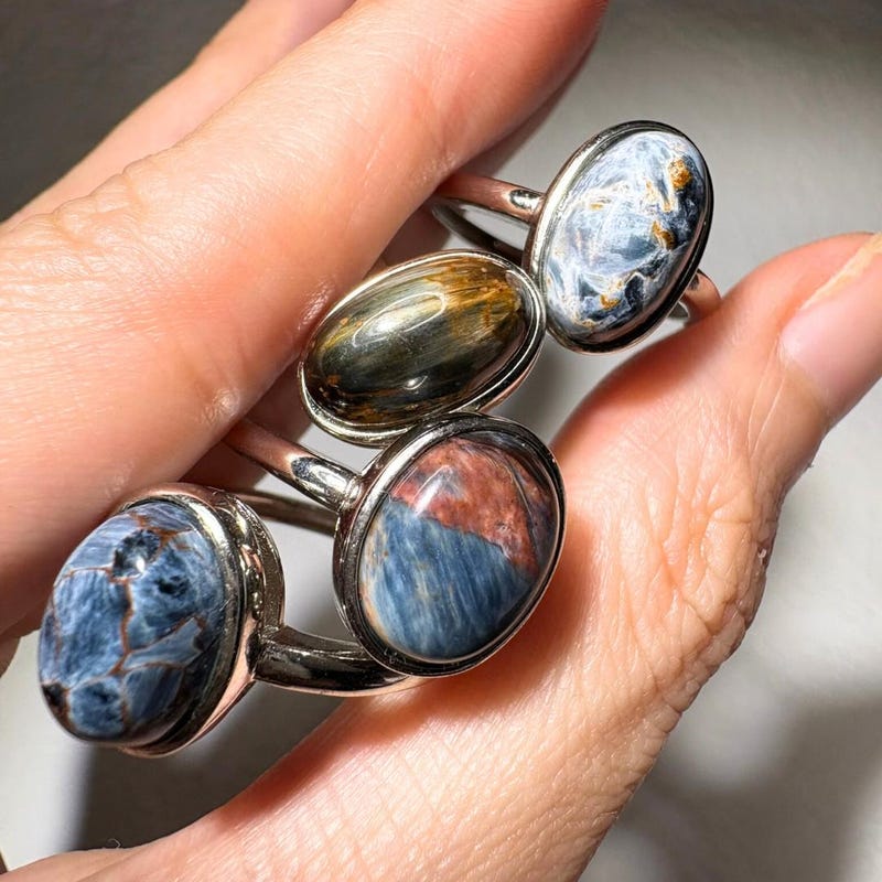 •PIETERSITE - ROUND• simple band silver ring (size 6)