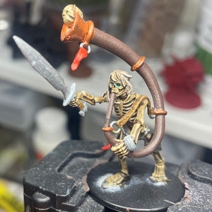 Hand Painted Skeleton Miniature (Skeleton Hornbearer)