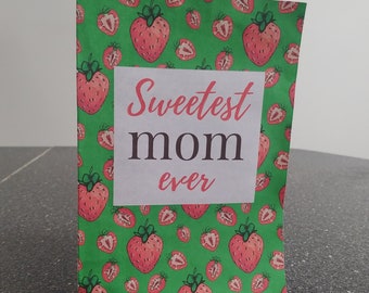 Aardbei afdrukbare Moederdagkaart, Instant Download wenskaart, Aardbei Cottagecore Fruit Kawaii Moederdag, Aardbei Verjaardag