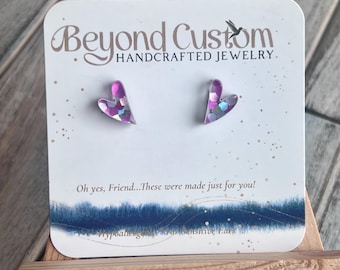 Glitzer Herz Ohrstecker, Pink Silber Konfetti Ohrstecker, schmale Herz Ohrringe, hypoallergener Edelstahl, limitierte Auflage