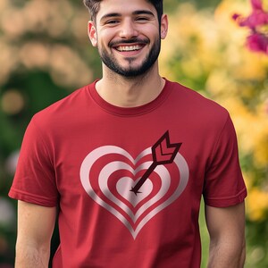 Love Struck Heart Unisex T-Shirt, Romantic Gift, Cute Summer Tee, Valentine&#39;s Day Apparel, Heart Design, Casual Wear, Gift for Her