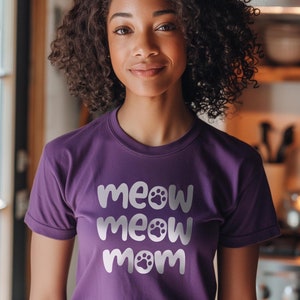 Cat Lover Shirt Cat T-Shirt for Cat Owner Cat Shirt for Cat Lover Gift Meow Mom