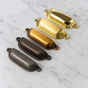 Antique Brass Drawer Pulls, Cabinet Handles & Knobs – Warm Vintage Hardware for Kitchen Cabinets