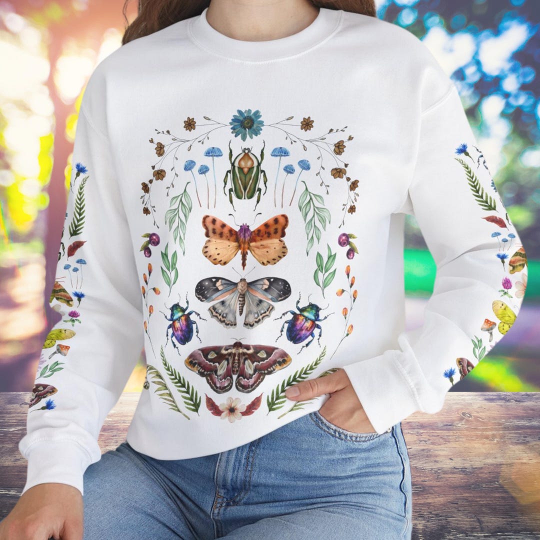 Forestcore Moth Sweatshirt, Fairycore Clothes, Bestfriend Birthday Gift ...