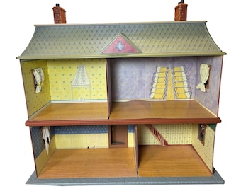 MADELINE’S OLD HOUSE IN PARIS DOLL HOUSE Madeline 
