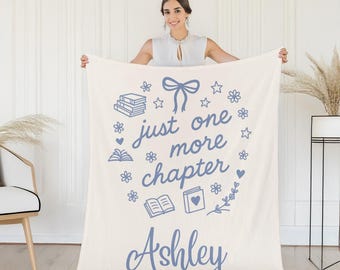 Personalized Book Lover Fleece Blanket: Cozy Reading Throw
