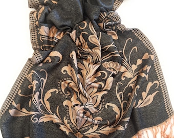 Pashmina negra y beige-chal de pashmina reversible con patrón floral-chal floral negro sedoso-pañuelo-accesorio de dama de honor-regalo de mujer