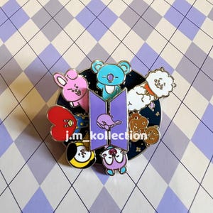 Galaxy / BTS BT21 Spinning Enamel Pin