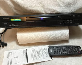 1997 Toshiba DVD/CD Player Black With Original Remote Works