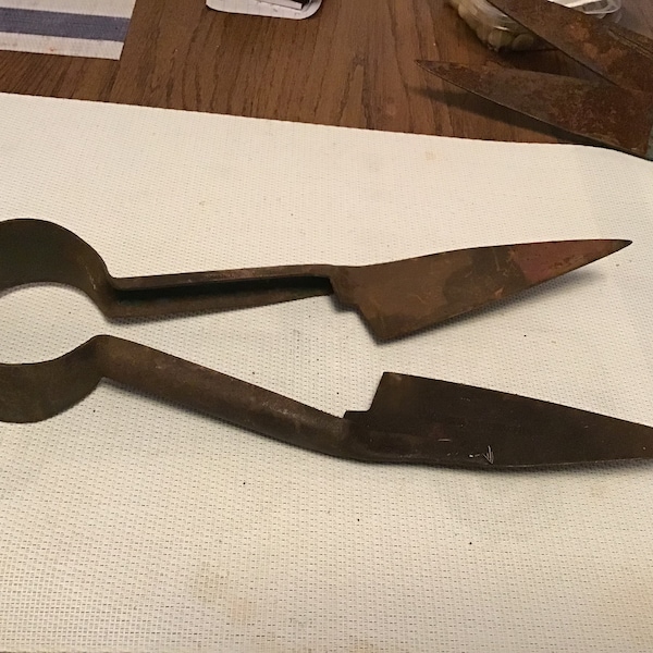 Vintage mule-sheep shearing farm tool S-2.