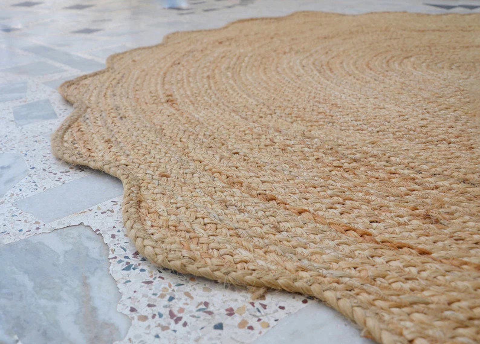 Handbraided Jute Round Rug: Scalloped Edge, Bohemian Decor - Etsy