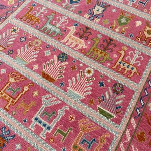 Handmade Pink Oushak Wool Rug: Colorful Turkish Design