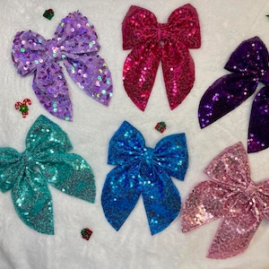 Girls bows, hair bow, hair accessories, medium bow, princess bow, Christmas girls bows