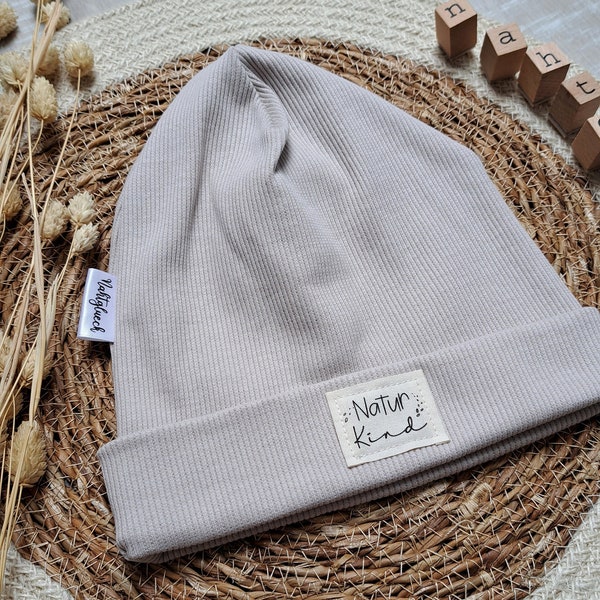 Beanie Mütze Kinder Baby Größe 74/80 aus Ribjersey beige mit Baumwolllabel Naturkind