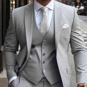 Light Grey 3 Piece Suit for Men&#39;s Suit| Peak Lapel Business & Formal Wear | Premium Tailored Outfit