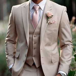 Men&#39;s Ivory Cream 3-Piece Suit: Wedding Groom Attire