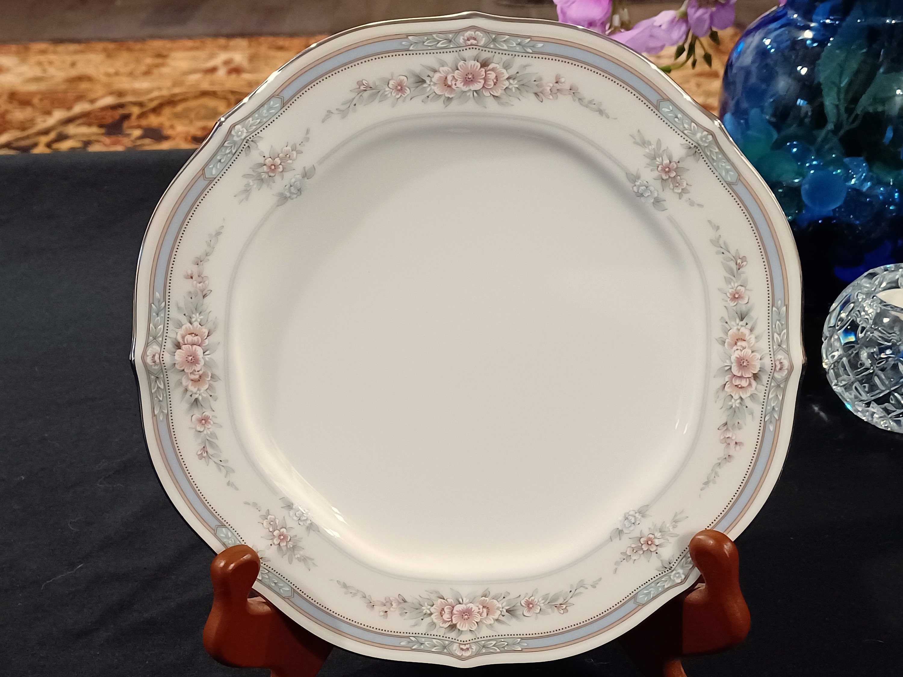 Forty Piece Noritake Rothschild China Set 8 Complete 5 Piece Etsy Canada