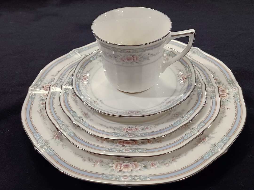 Forty Piece Noritake Rothschild China Set 8 Complete 5 Piece Etsy Canada