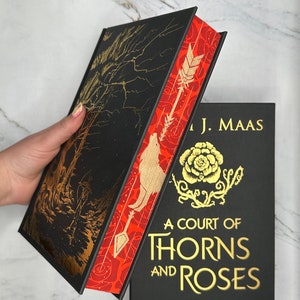A Court of Thorns and Roses Sprayed edges COLLECTORS EDITION Sarah J Mass