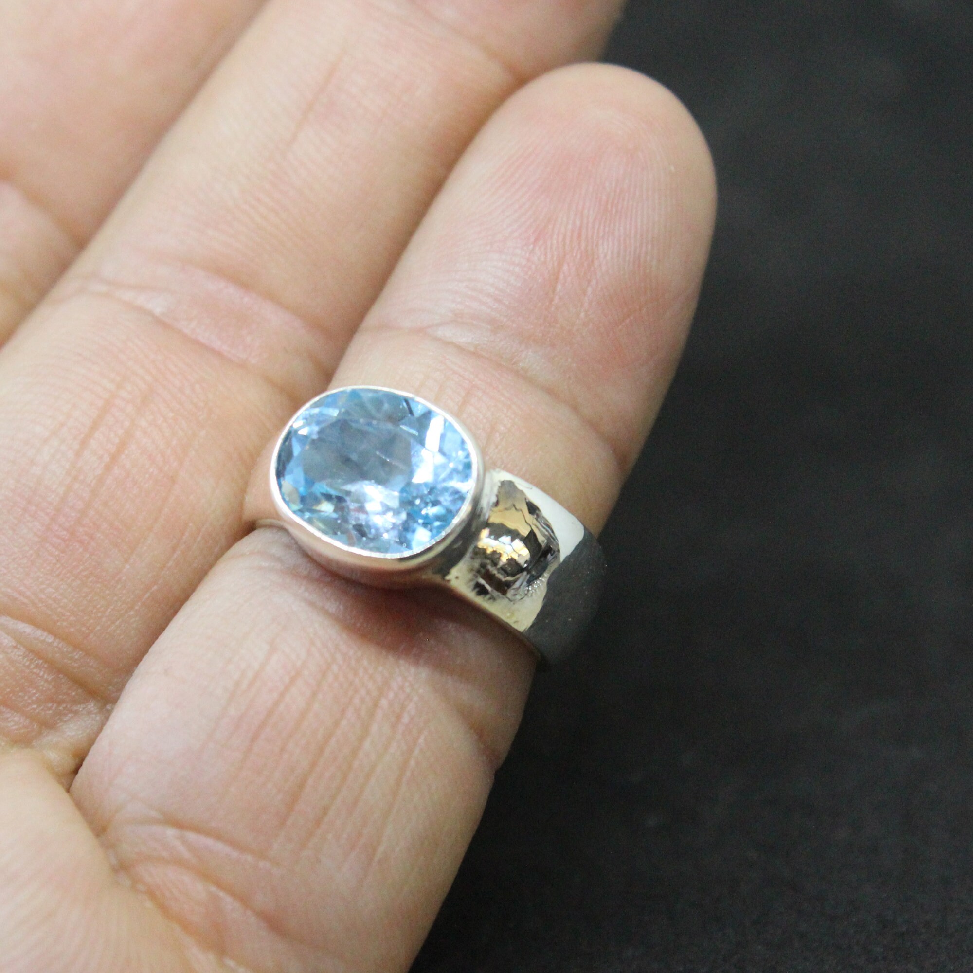 Bague Victorienne En Argent Massif Avec Topaze Bleu De Londres - Neuf Sans Emballage