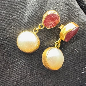 Natural Pearl Earrings With Raw Ruby - Handmade 925K Silver - pearl Stone and Ruby Jewelry -  Jewelry for Women - gıft for her