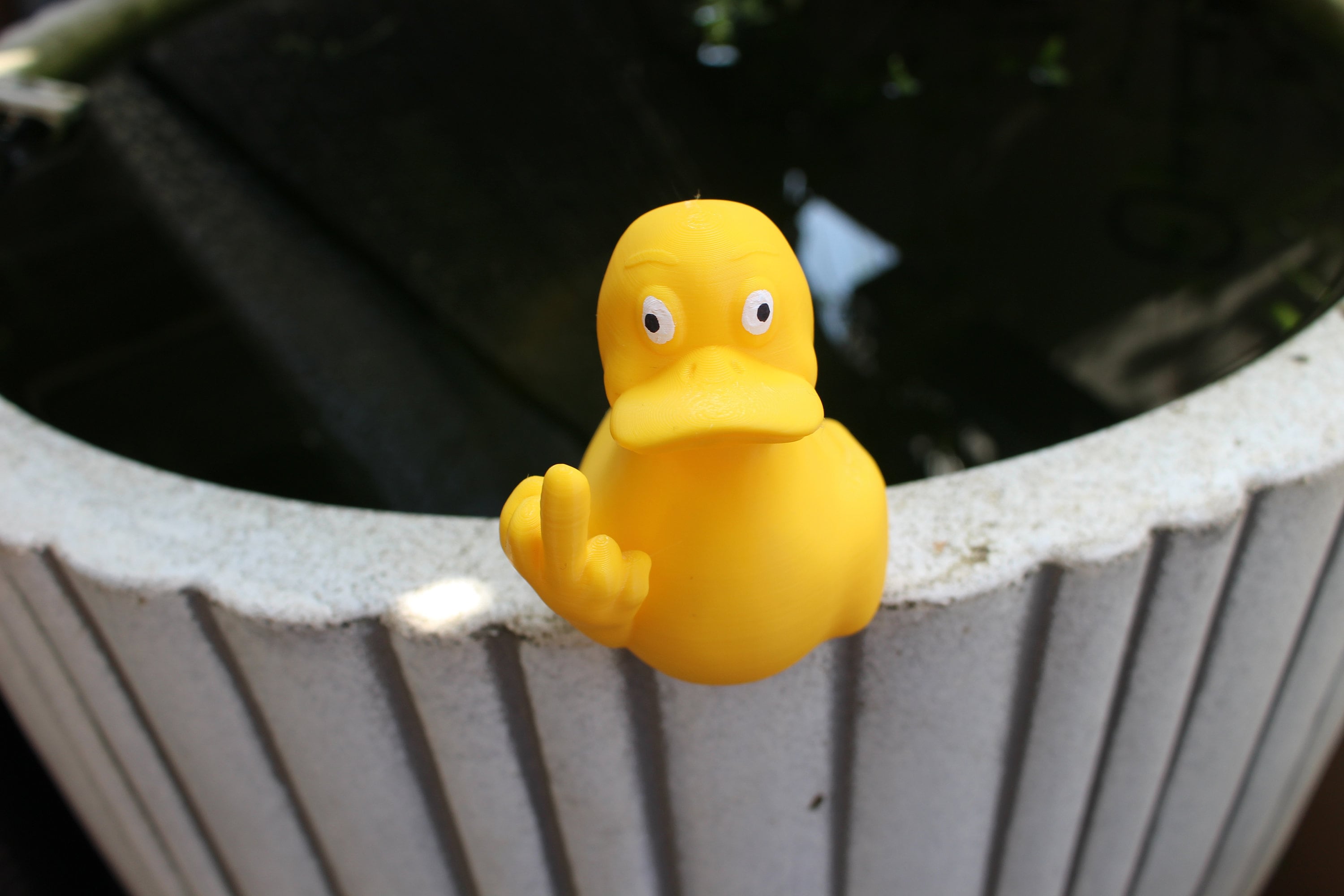 Böse Ente zeigt Mittelfinger, Rubber Duck, Badeente, Bad Deko, Stinkefinger