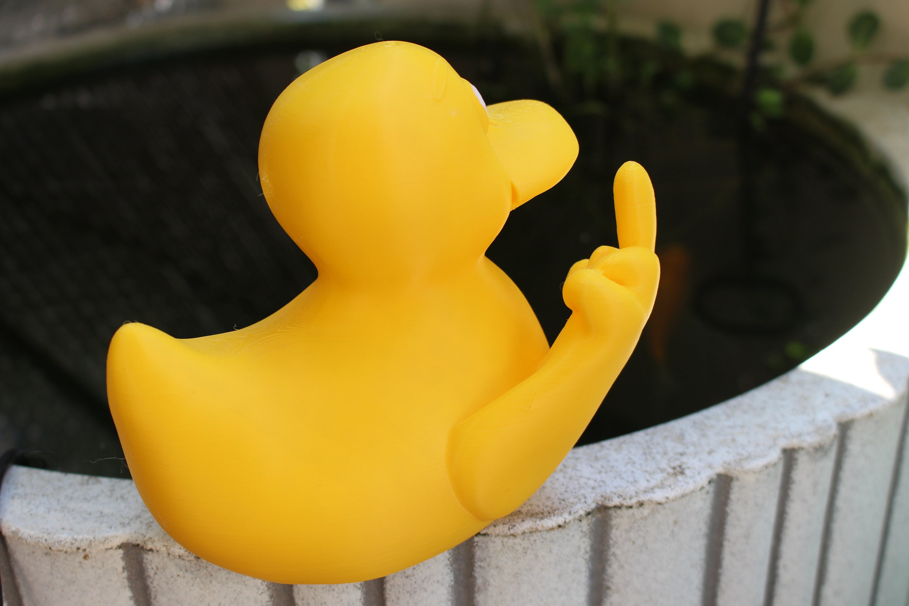 XL Böse Ente zeigt Mittelfinger, Rubber Duck, Badeente, Bad Deko