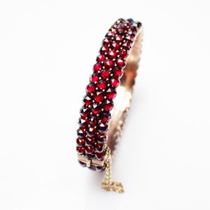 Antique bangle, 3-row Bohemian garnet