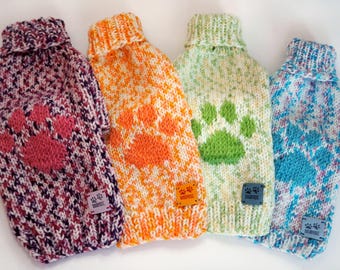Hand-Knitted Dog Sweater with Paw Print – 4 Colors, Acrylic, Size S, Leash Hole Included