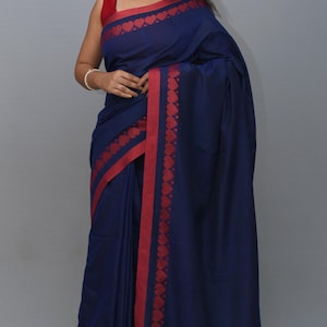 Sari de algodón hecho a mano: azul bengalí y rojo, diseño Love (pieza de blusa)