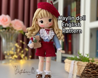 Patrón inglés de muñeca Kaylin